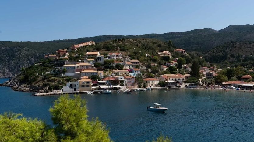 Assos na Kefaloniji i venecijanska tvrđava