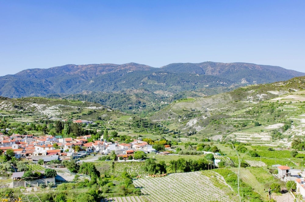 Cipar: planine Troodos i zeleni planinski krajolik