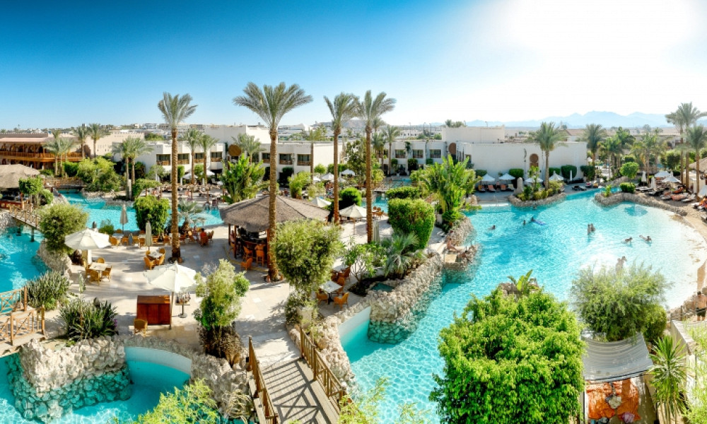 Egipat Sharm el Sheikh: hotel s bazenom uz Crveno more, idealno za all inclusive odmor