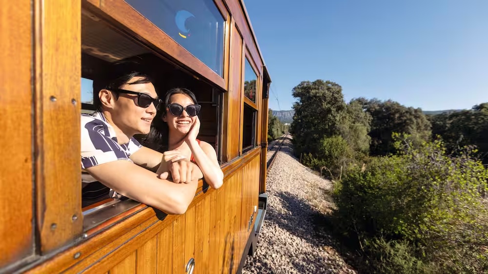 Starinski vlak na Mallorci – vožnja od Palme do Sollera kroz Tramuntanu