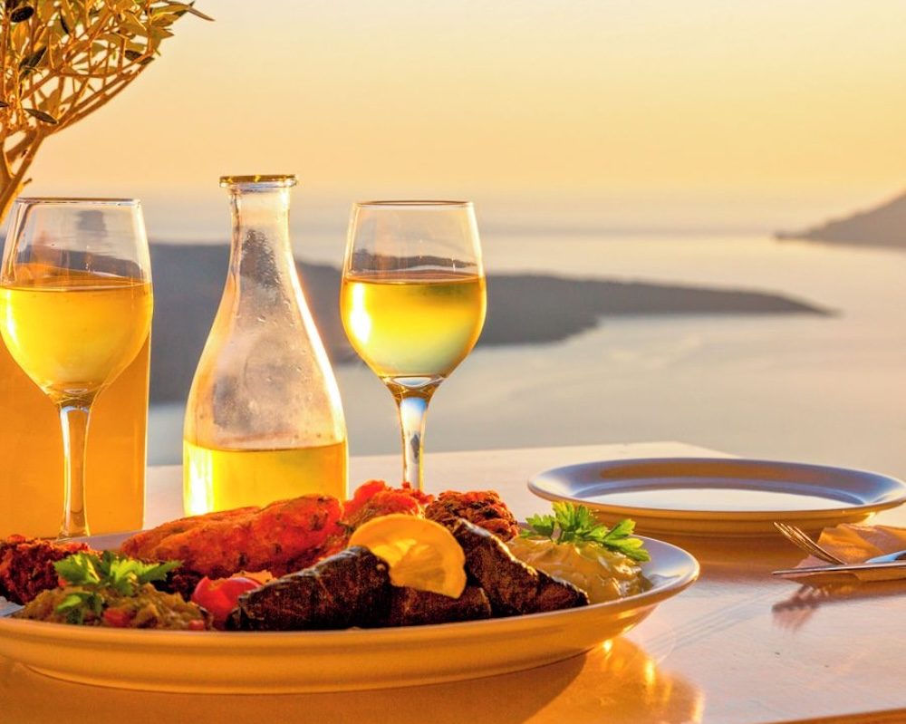 The Athenian House Santorini fine dining u špilji