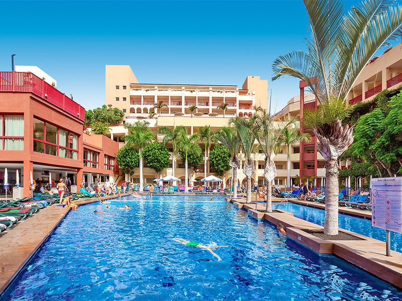 Tenerife all inclusive hotel uz bazen – bezbrižan odmor na Kanarskim otocima