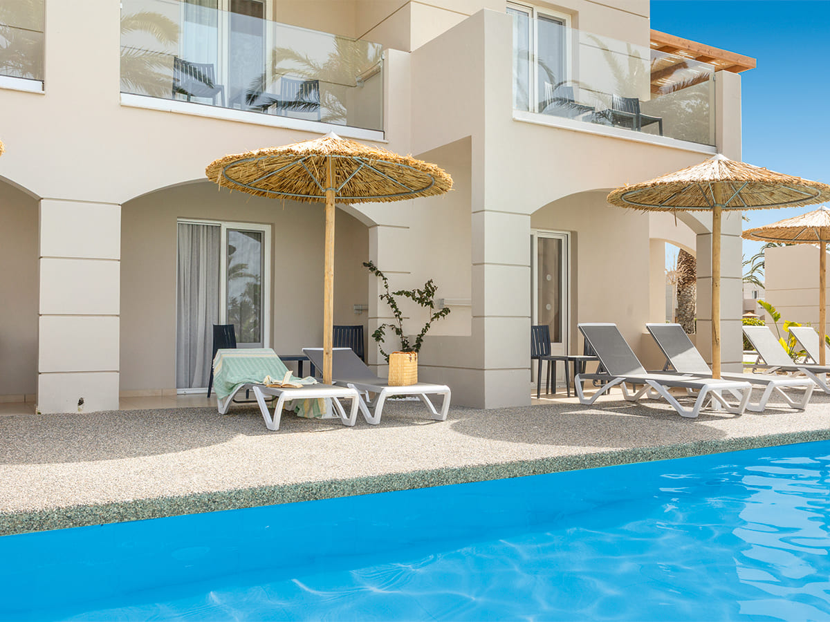 Bazen u hotelu alltoura Club Hotel Akti Coast na Kosu