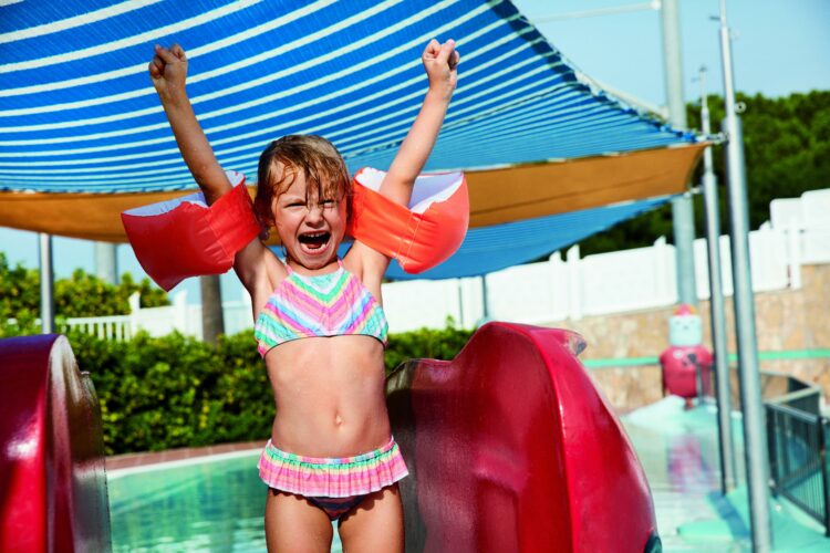 Fasouri Watermania na Cipru s dječjim atrakcijama i adrenalinskim toboganima
