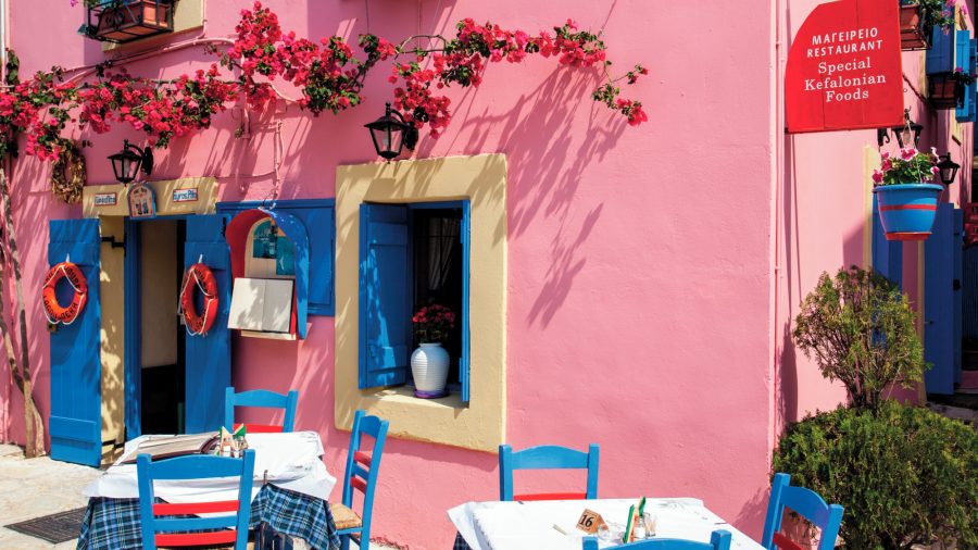 Šarena sela i taverne na Kefaloniji, grčki otok za romantičan odmor uz istraživanje