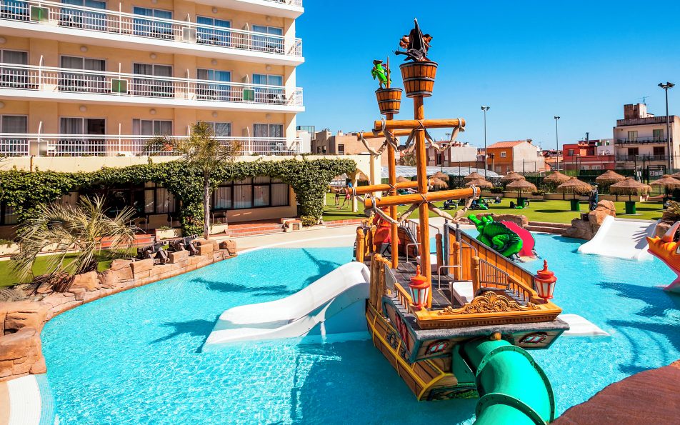 Evenia Olympic Suites Lloret de Mar obiteljski hotel s all inclusive ponudom i vodenim parkom