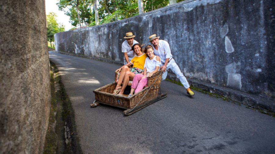 Monte Toboggan Madeira tradicionalna vožnja u košari ulicama Funchala