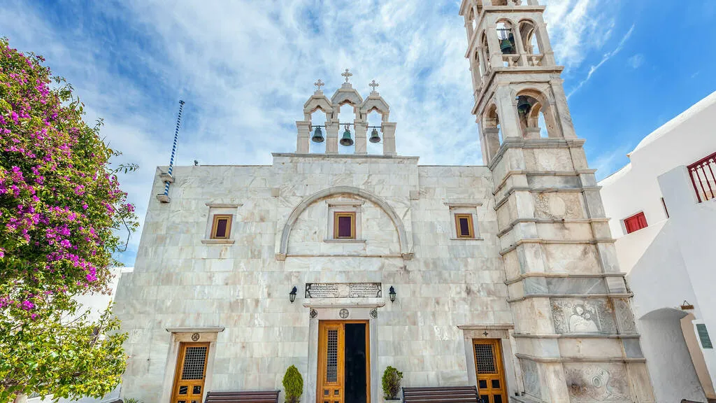 Ano Mera na Mikonosu – tradicionalno selo i samostan Panagia Tourliani