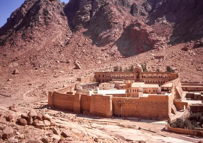 Samostan Svete Katarine na Sinaju – UNESCO znamenitost i izlet iz Sharm El Sheikha