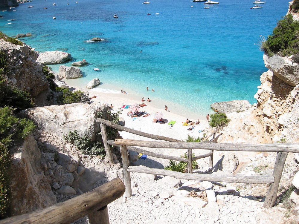 Cala Goloritzé s dramatičnim liticama i čistim morem