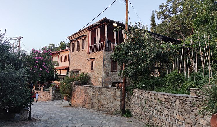 Sithonia Parthenonas tradicionalno selo