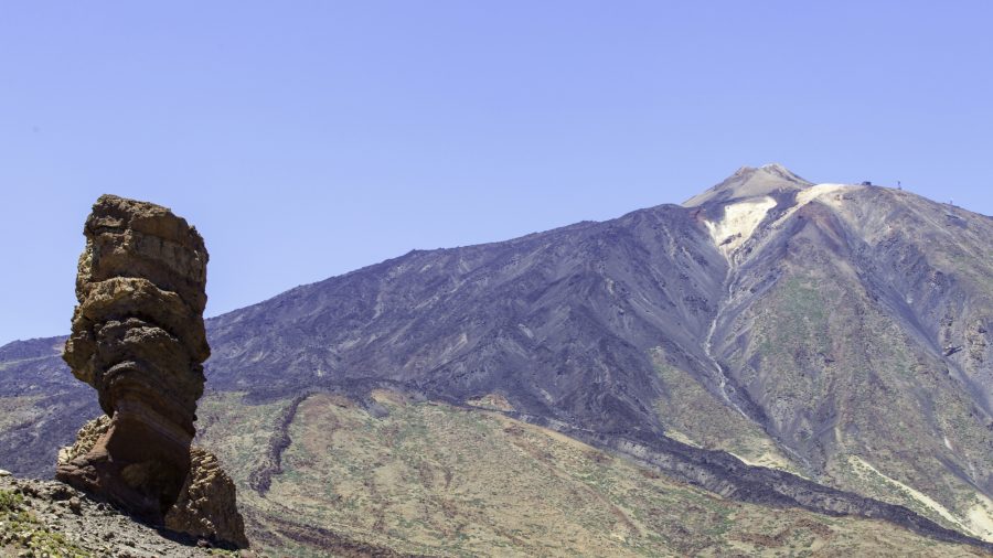 Roque Cinchado kamena formacija u nacionalnom parku Teide na Tenerifeu