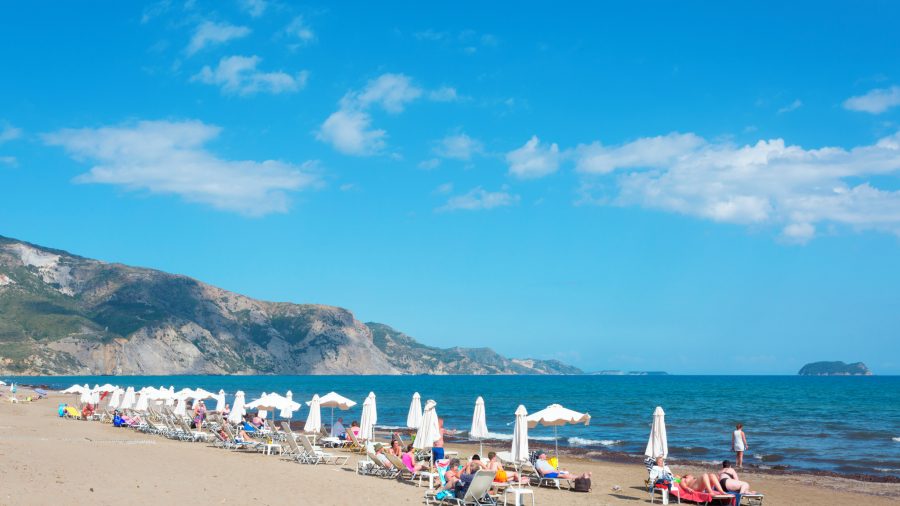 Plaža Kalamaki na Zakintosu s plitkim morem
