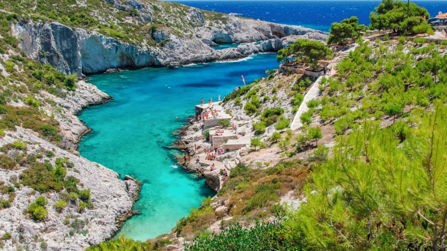 Uvala Porto Limnionas na Zakintosu s bijelim liticama